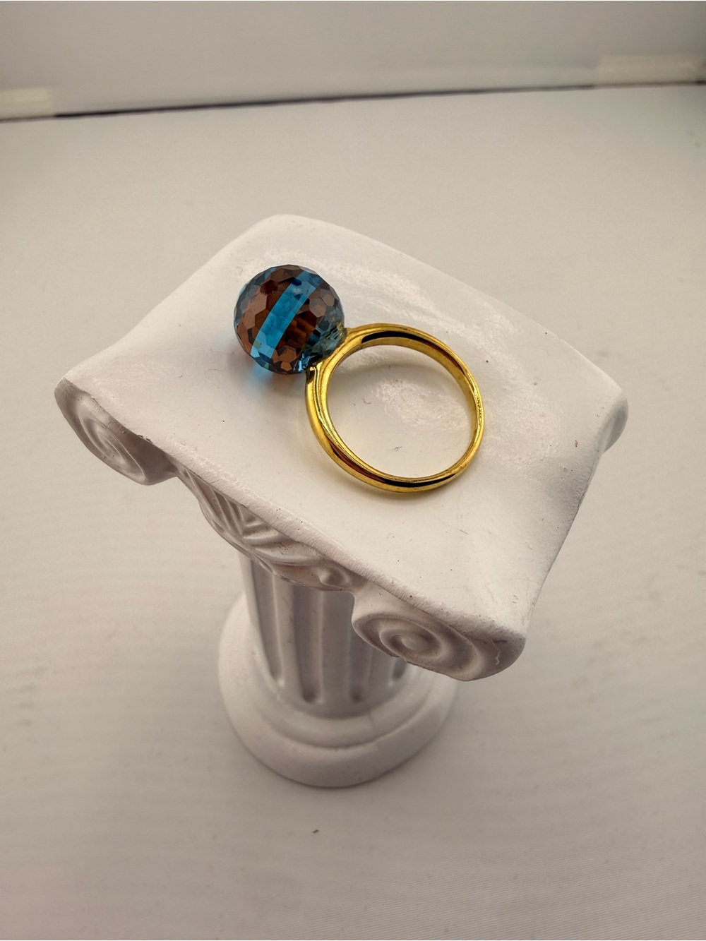Henri Bendel Gold-Plated Ring with Faceted Blue-brown Glass Bead - Picture 4 of 6